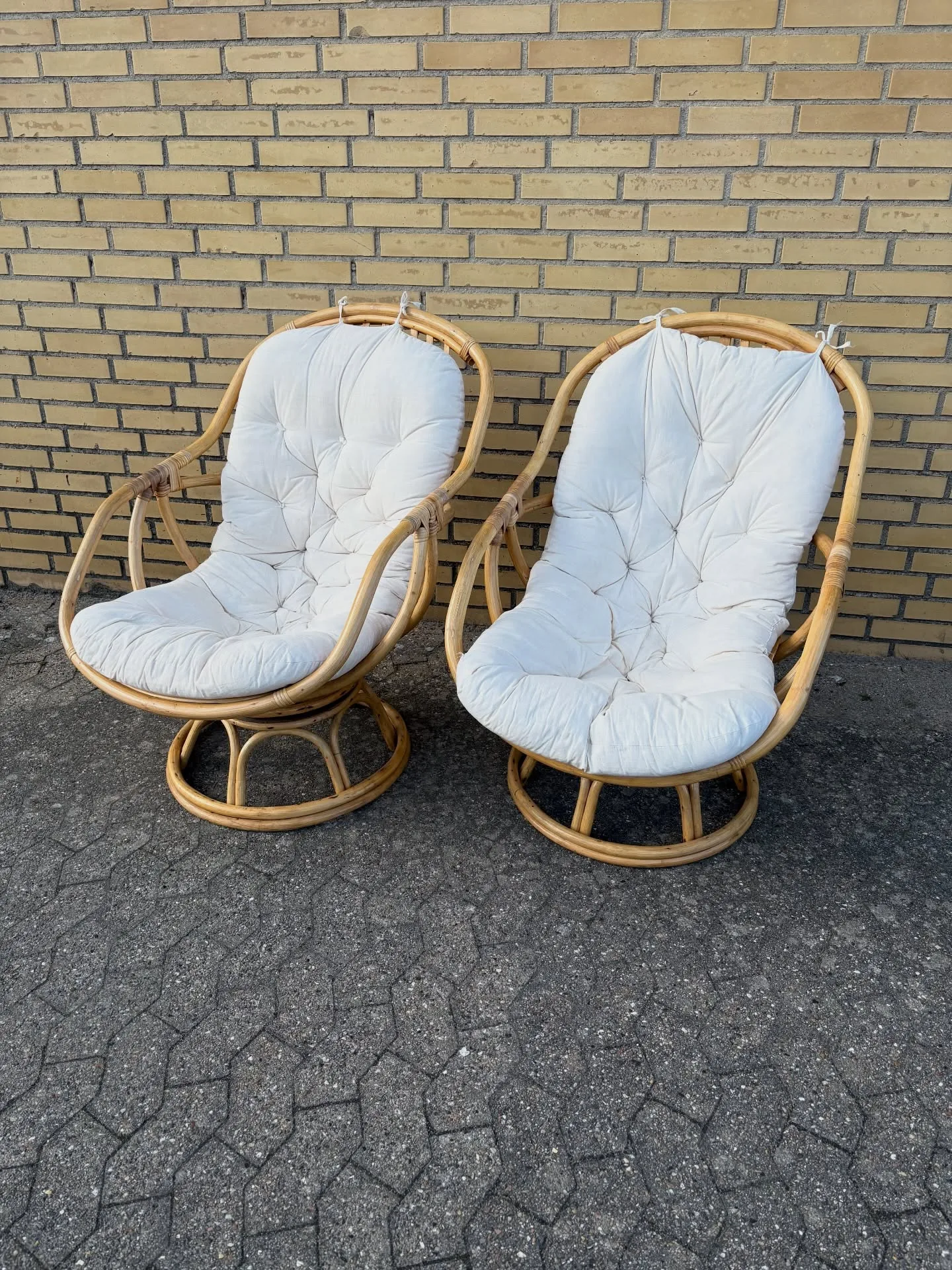 Bambus lænestole 

Ældre model, drejefod, fin stand.

Pb info.

#bambuslænestol #bambooch…